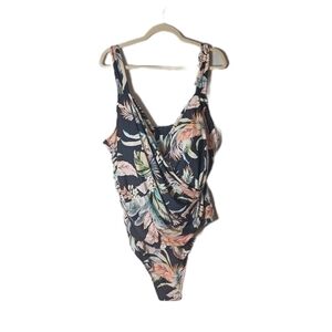 Jantzen Women's Plus Size Surplice One Piece Floral Swimsuit 28W NWT
